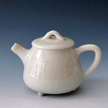 Load image into Gallery viewer, Inge Nielsen Porcelain Shino Tall Shipiao 100ml
