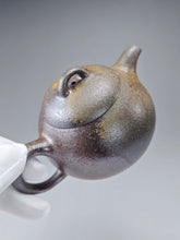 Load image into Gallery viewer, Wood Fired Lao Zini Mellon Yixing Teapot 柴烧老紫泥匏瓜 205m
