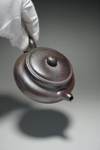 Load image into Gallery viewer, Wood Fired Lao Zini Bianfu Yixing Teapot 柴烧老紫泥扁腹 210ml
