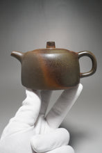 Load image into Gallery viewer, Wood Fired Dicaoqing Jinglan Yixing Teapot 柴烧底槽清井栏 210ml
