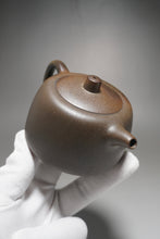 Load image into Gallery viewer, Wood Fired Dicaoqing Jinglan Yixing Teapot 柴烧底槽清井栏 210ml
