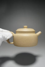 Load image into Gallery viewer, Fully Handmade Benshan Lüni Dezhong by Hu Manshan全手工本山绿泥德钟胡漫山制 210ml

