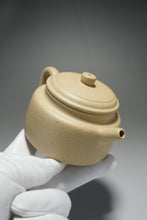 Load image into Gallery viewer, Fully Handmade Benshan Lüni Dezhong by Hu Manshan全手工本山绿泥德钟胡漫山制 210ml
