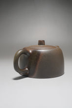 Load image into Gallery viewer, Wood Fired Dicaoqing Jinglan Yixing Teapot 柴烧底槽清井栏 210ml
