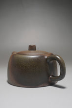 Load image into Gallery viewer, Wood Fired Dicaoqing Jinglan Yixing Teapot 柴烧底槽清井栏 210ml
