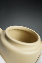 Load image into Gallery viewer, Fully Handmade Benshan Lüni Dezhong by Hu Manshan全手工本山绿泥德钟胡漫山制 210ml

