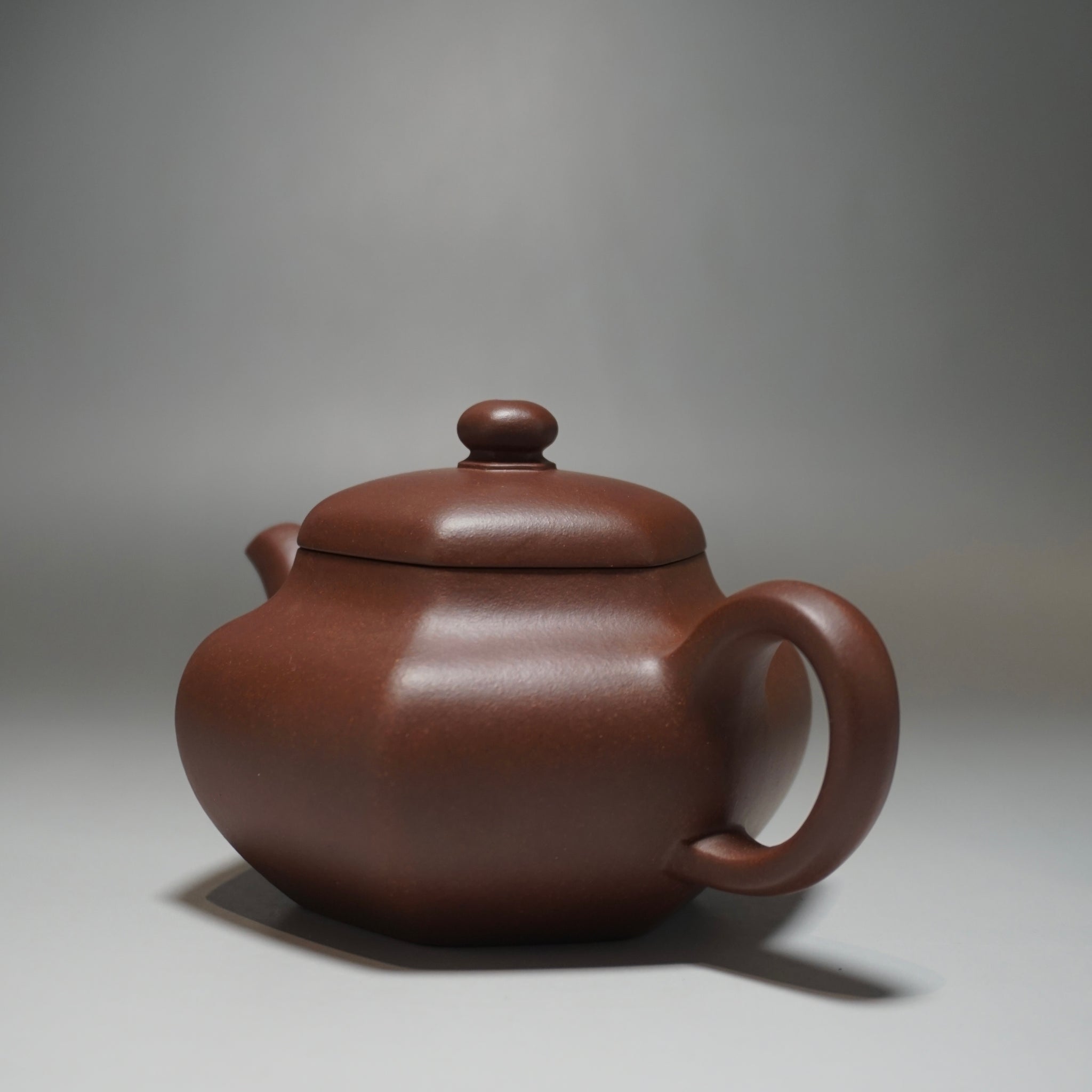 Lao Zini Hexagon Lianzi Yixing Teapot 老紫泥六方莲子 215ml