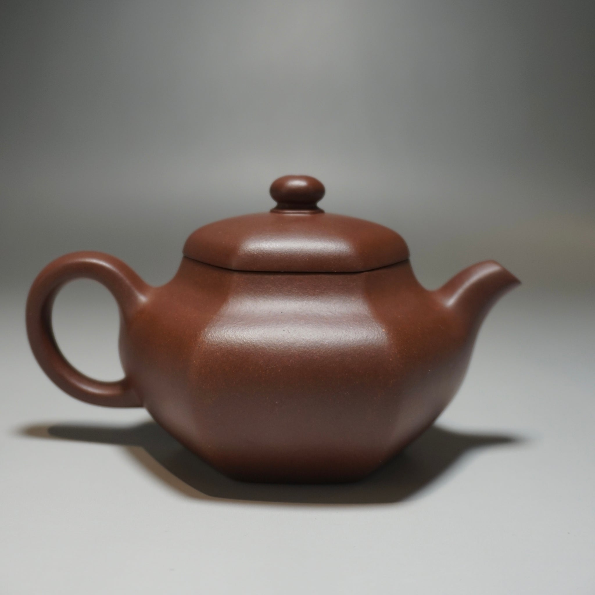 Lao Zini Hexagon Lianzi Yixing Teapot 老紫泥六方莲子 215ml
