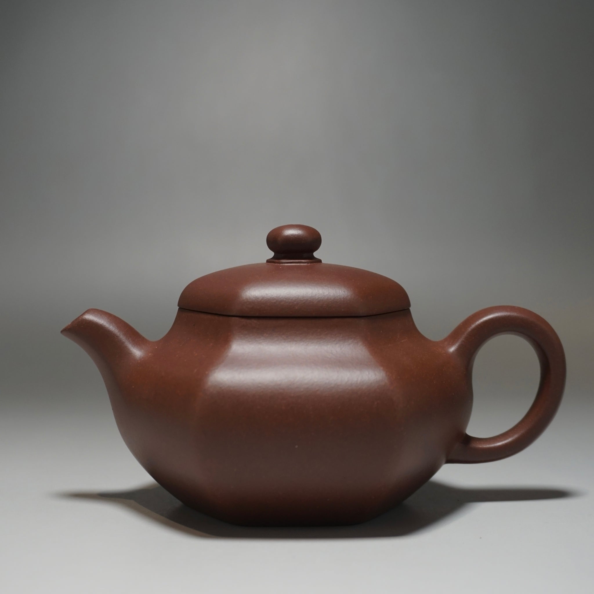 Lao Zini Hexagon Lianzi Yixing Teapot 老紫泥六方莲子 215ml