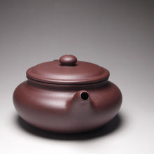 Load image into Gallery viewer, Lao Zini Fanggu Yixing Teapot 老紫泥仿古壶 215ml
