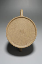 Load image into Gallery viewer, Lipini Jinglan Yixing Teapot 梨皮段泥井栏 220ml
