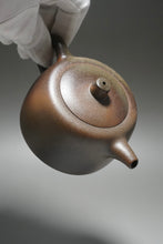 Load image into Gallery viewer, Wood Fired Dicaoqing Jinglan Yixing Teapot 柴烧底槽清井栏 220ml
