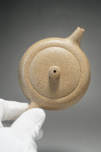 Load image into Gallery viewer, Lipini Jinglan Yixing Teapot 梨皮段泥井栏 220ml
