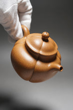 Load image into Gallery viewer, Fully Handmade Huangjin Duan Jinwen Qiushui by Deng Haofang 全手工邓豪放黄金段秋水 225ml
