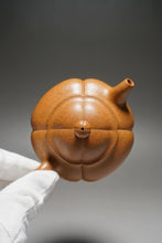 Load image into Gallery viewer, Fully Handmade Huangjin Duan Jinwen Qiushui by Deng Haofang 全手工邓豪放黄金段秋水 225ml
