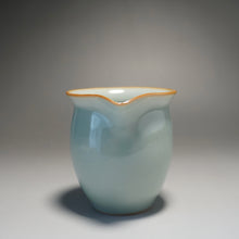 Load image into Gallery viewer, Magnolia Azure Ruyao Fair Cup 汝窑天青公道杯 225ml
