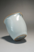 Load image into Gallery viewer, Moon White Ruyao Fair Cup 汝窑月白公道杯 225ml
