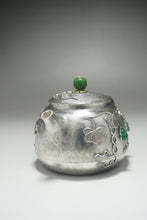 Load image into Gallery viewer, 999 Pure Silver Handmade Jade Gourd Teapot with Silver Wire Inlay 全手工掐丝镶玉葫芦藤银壶 230ml
