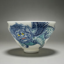 Load image into Gallery viewer, Qinghua Lion Tianbai Porcelain Teacup by DaSheng 大生手绘狮子束口杯
