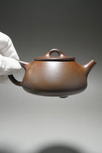 Load image into Gallery viewer, Wood Fired Dicaoqing Shipiao Yixing Teapot 柴烧底槽清平盖石瓢 230ml
