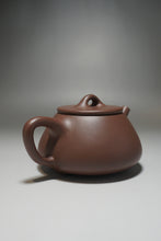 Load image into Gallery viewer, Dicaoqing Shipiao Yixing Teapot 底槽青平盖石瓢 235ml
