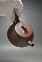 Load image into Gallery viewer, Dicaoqing Shipiao Yixing Teapot 底槽青平盖石瓢 235ml
