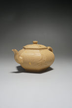 Load image into Gallery viewer, Fully Handmade Benshan Duanni Hexagon Gongdeng Teapot with carving and gold flecks by Qian Xuemeng 全手工本山段泥六方宫灯带刻绘洒金钱雪梦制 250ml
