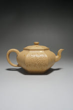 Load image into Gallery viewer, Fully Handmade Benshan Duanni Hexagon Gongdeng Teapot with carving and gold flecks by Qian Xuemeng 全手工本山段泥六方宫灯带刻绘洒金钱雪梦制 250ml
