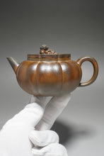 Load image into Gallery viewer, Fully Handmade Wood Fired Jiangpo-Qingni Jingwen Xiushi Yixing Teapot by Tang Mengfei 全手工汤梦飞柴烧青降坡泥筋纹器绣狮 250ml
