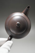 Load image into Gallery viewer, Wood Fired Lao Zini Big Shuiping Yixing Teapot 柴烧老紫泥水平 260ml
