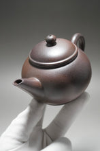 Load image into Gallery viewer, Wood Fired Lao Zini Big Shuiping Yixing Teapot 柴烧老紫泥水平 260ml
