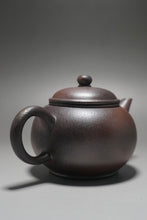 Load image into Gallery viewer, Wood Fired Lao Zini Big Shuiping Yixing Teapot 柴烧老紫泥水平 260ml
