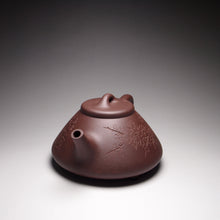 Load image into Gallery viewer, Dicaoqing Ziye Shipiao Yixing Teapot with Carvings 底槽青子冶石瓢带刻绘 270ml
