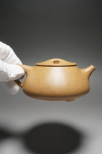 Load image into Gallery viewer, Fully Handmade Huangjin Duan Shipiao by Gu Shuyun 全手工顾淑云黄金段景舟石瓢 280ml

