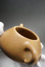 Load image into Gallery viewer, Fully Handmade Huangjin Duan Shipiao by Gu Shuyun 全手工顾淑云黄金段景舟石瓢 280ml
