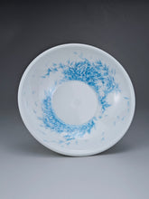 Load image into Gallery viewer, Youshengcai Jingdezhen Porcelain Tea Boat 般书人卷边盘 280ml
