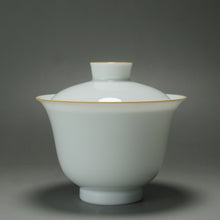 Load image into Gallery viewer, 160ml Big Flower Tianbai Jingdezhen Porcelain Gaiwan (no saucer) 大花神盖碗无碟
