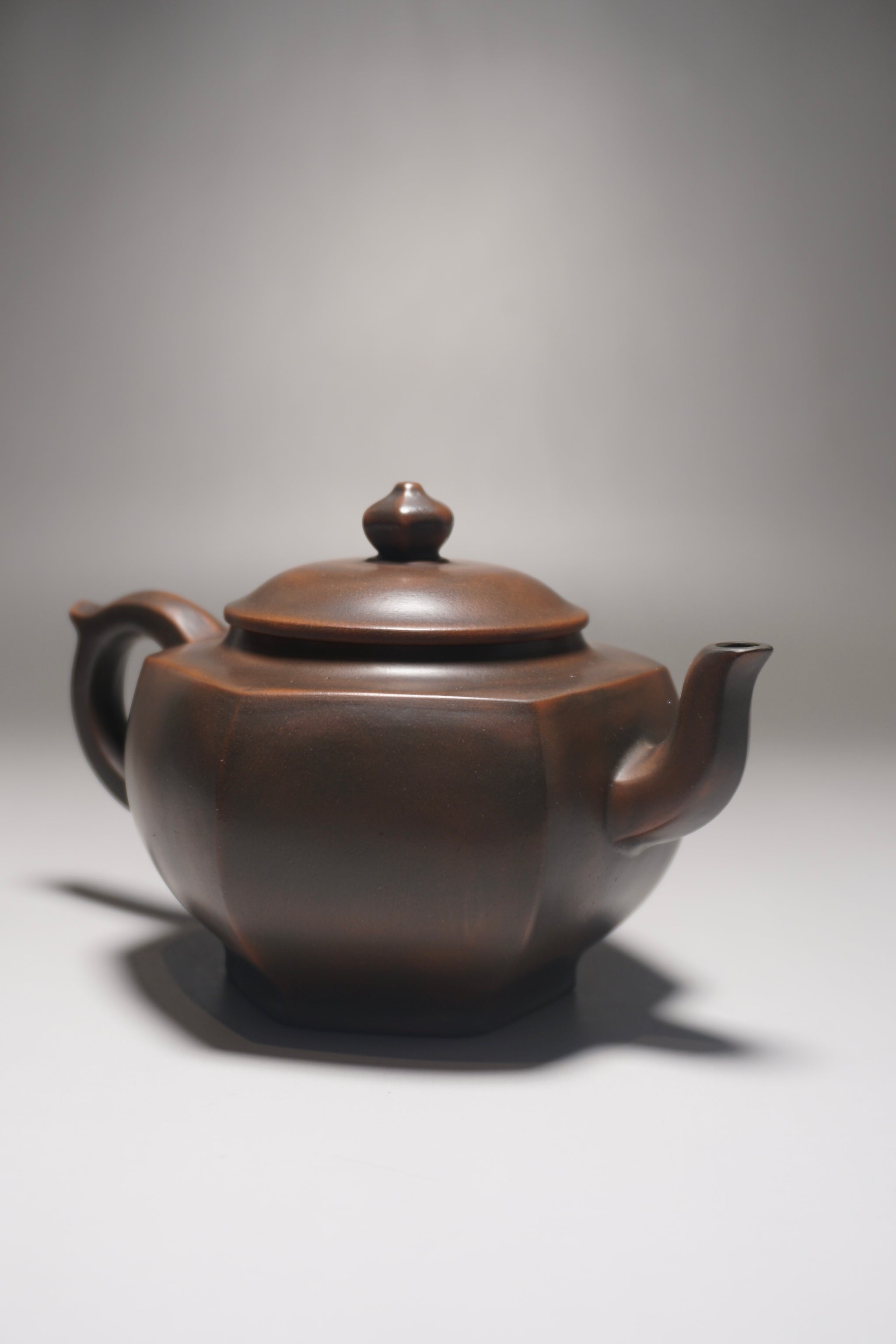 300ml Tall Hexagon Nixing Teapot by Huang Fu Sheng 黄富盛