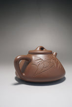 Load image into Gallery viewer, Fully Handmade Lao Zini Shipiao with Carvings Yixing Teapot 全手工徐卫民老紫泥雕刻竹鸟子冶石瓢 315ml
