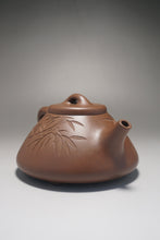 Load image into Gallery viewer, Fully Handmade Lao Zini Shipiao with Carvings Yixing Teapot 全手工徐卫民老紫泥雕刻竹鸟子冶石瓢 315ml
