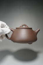 Load image into Gallery viewer, Handpicked TianQingNi Pinggai Shipiao Yixing Teapot 天青泥平盖石瓢 350ml
