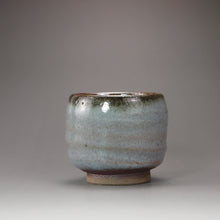 Load image into Gallery viewer, Shino Glazed Stoneware Teacup no.3 手工陶艺志野杯 118ml
