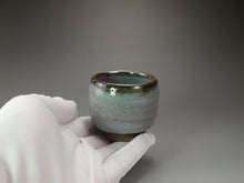 Load image into Gallery viewer, Shino Glazed Stoneware Teacup no.3 手工陶艺志野杯 118ml
