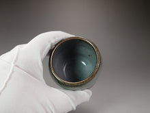 Load image into Gallery viewer, Shino Glazed Stoneware Teacup no.3 手工陶艺志野杯 118ml
