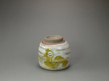 Load image into Gallery viewer, Shino Glazed Stoneware Teacup no.4 手工陶艺志野杯 105ml
