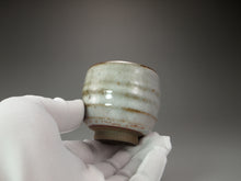 Load image into Gallery viewer, Shino Glazed Stoneware Teacup no.4 手工陶艺志野杯 105ml
