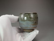 Load image into Gallery viewer, Shino Glazed Stoneware Teacup no.5 手工陶艺志野杯 125ml
