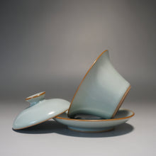 Load image into Gallery viewer, Azure Ruyao Sancai Gaiwan 天青汝窑三才盖碗
