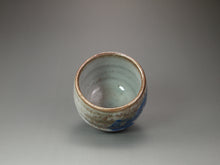 Load image into Gallery viewer, Shino Glazed Stoneware Teacup no.6 手工陶艺志野杯 135ml
