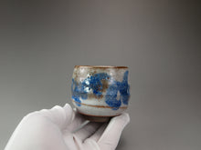 Load image into Gallery viewer, Shino Glazed Stoneware Teacup no.6 手工陶艺志野杯 135ml
